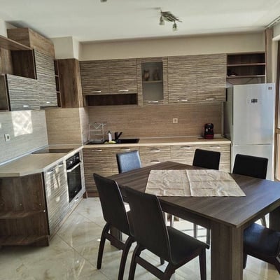 Miete einer geräumigen 3-Zimmer-Wohnung, 92 m², Villa Mare, Varna, Bulgarien